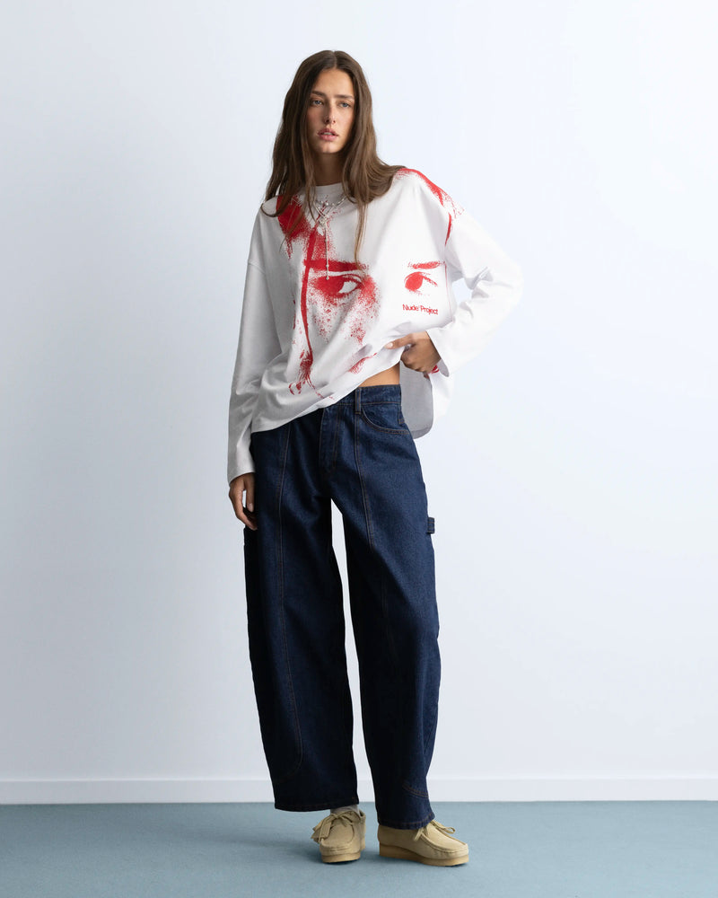 Side-Eye Long-Sleeve Tee